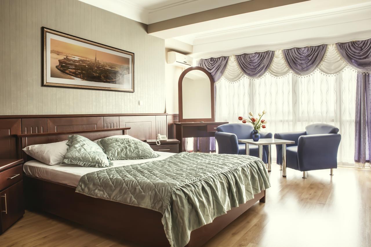 King Hotel Peje Extérieur photo