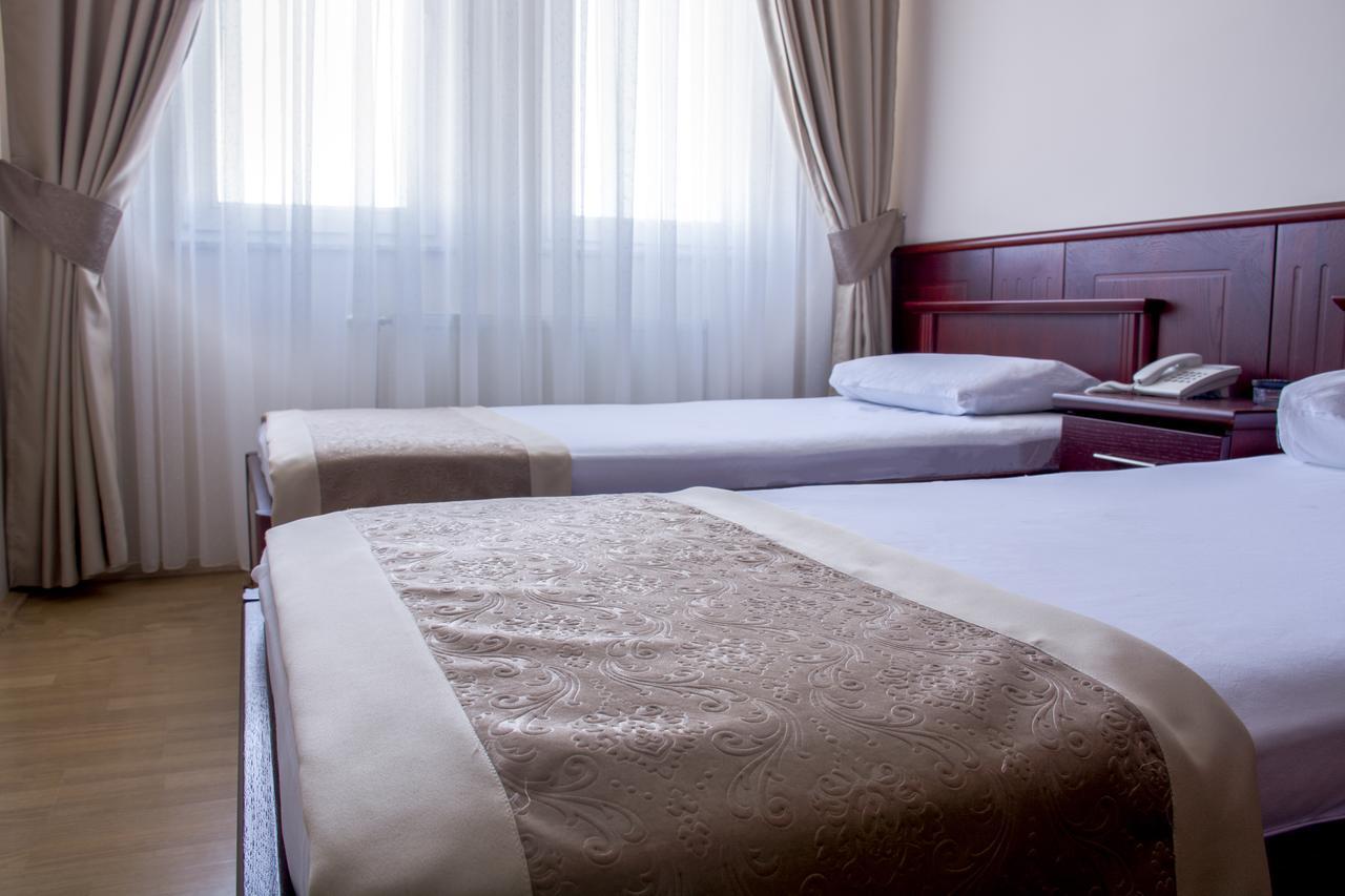 King Hotel Peje Extérieur photo