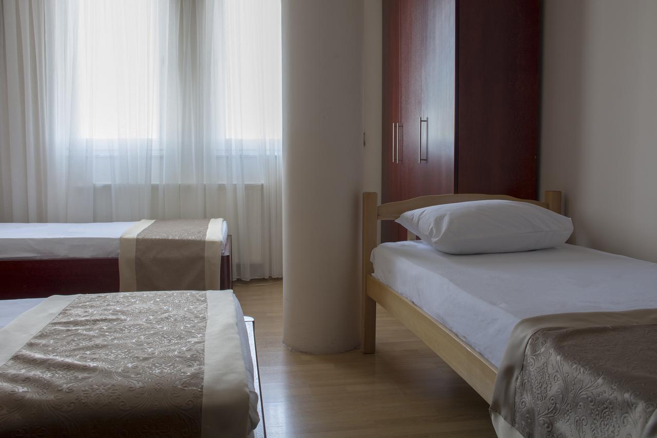 King Hotel Peje Extérieur photo