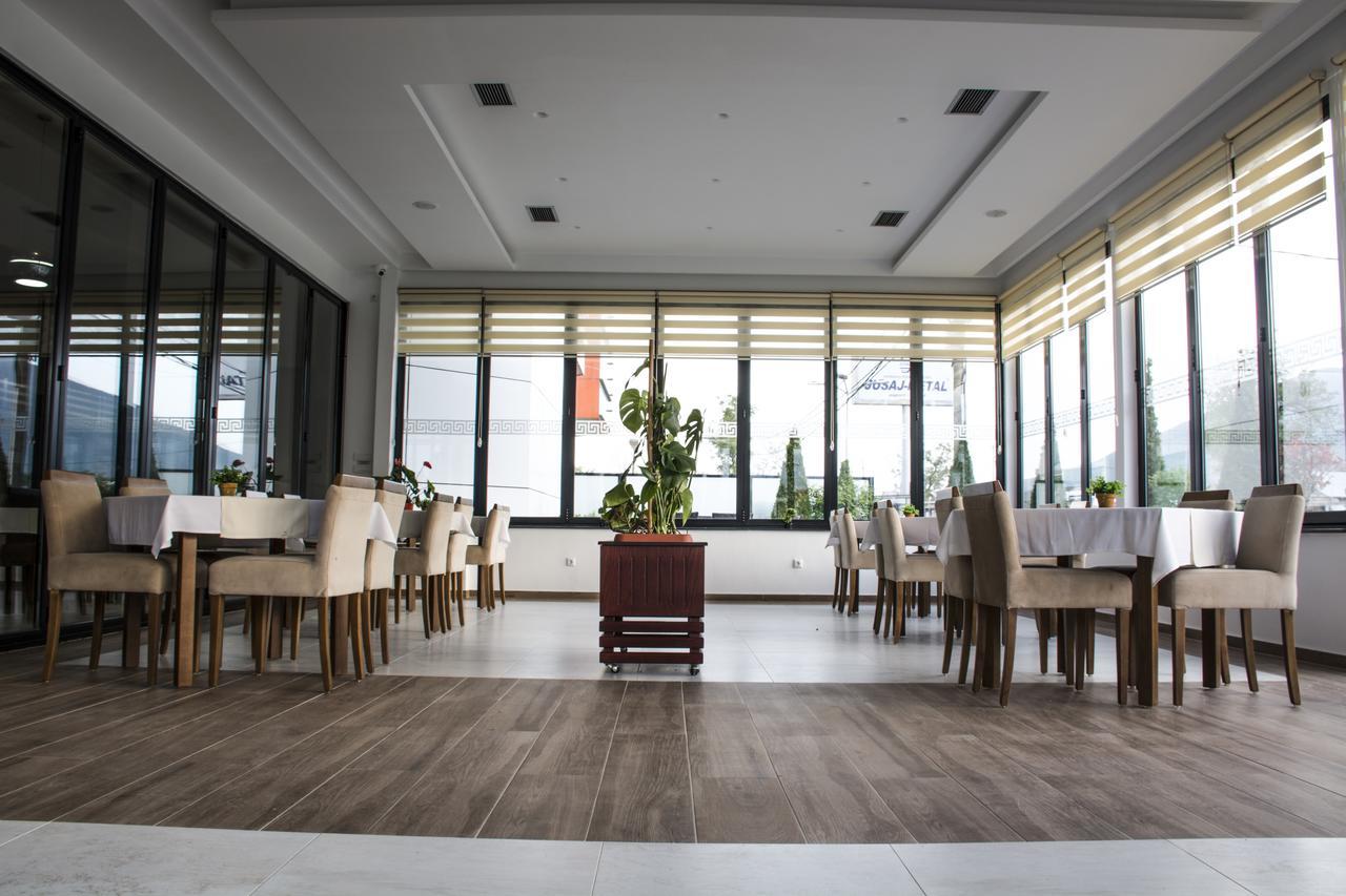 King Hotel Peje Extérieur photo
