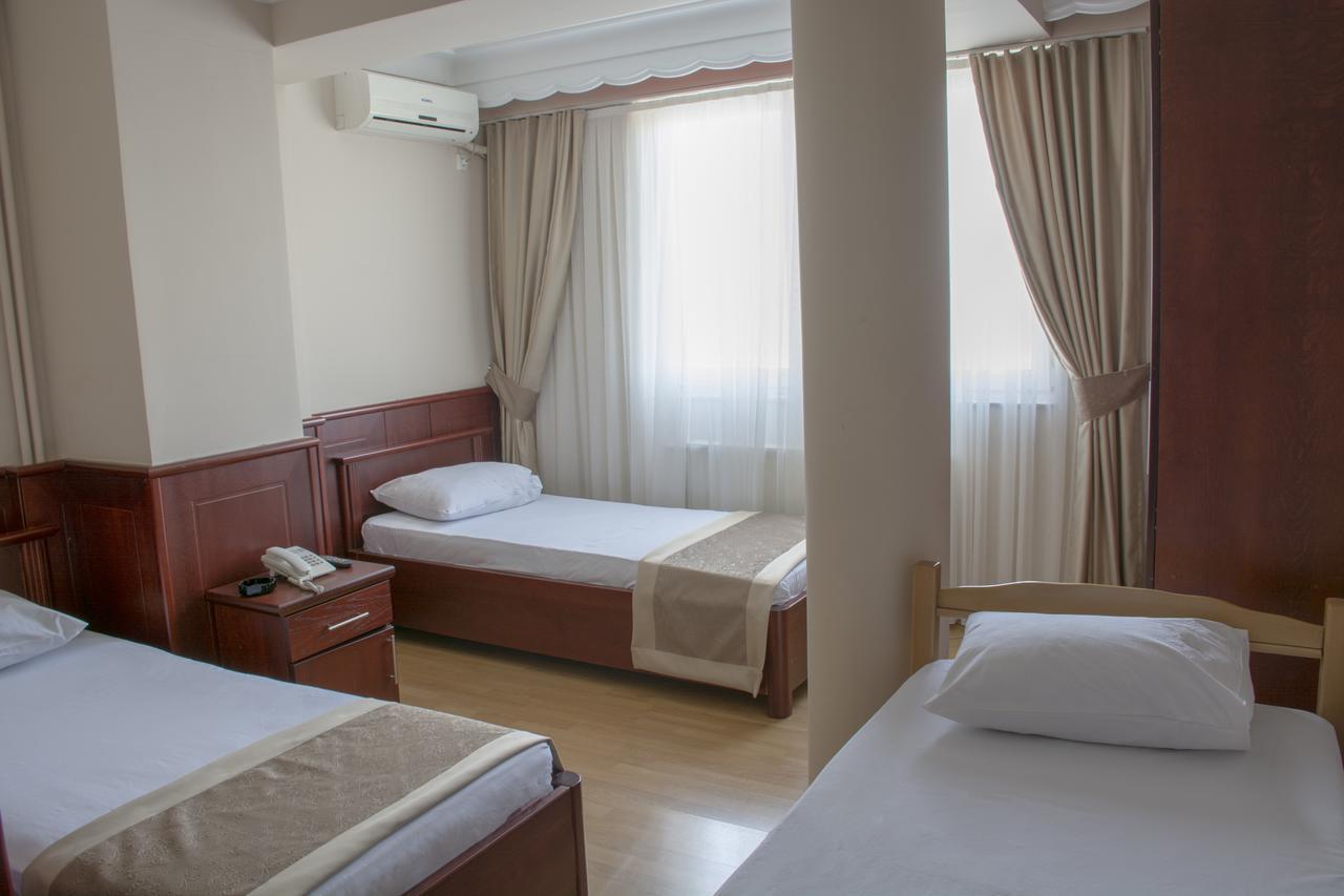 King Hotel Peje Extérieur photo